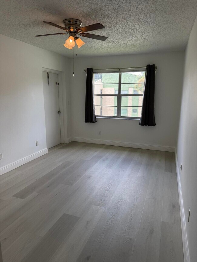 Building Photo - 4147 NW 90th Ave