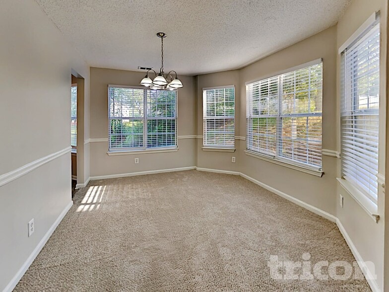 Building Photo - 842 Asbury Trail