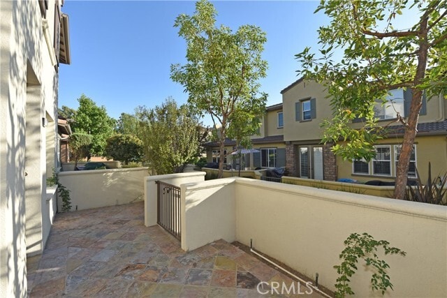 Building Photo - 22 Moonstone