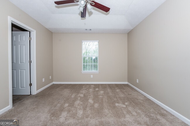 Building Photo - 219 Wagon Wheel Dr