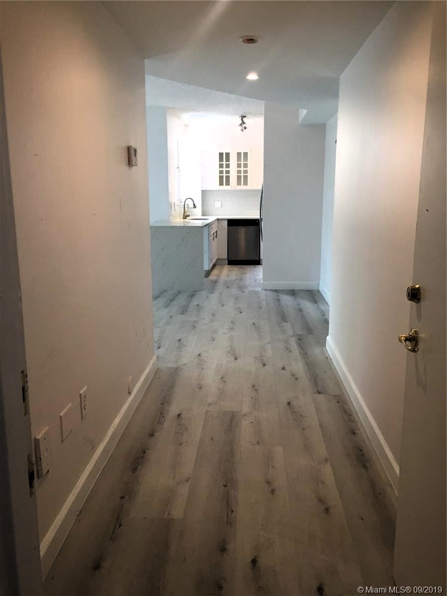 Building Photo - 1824 Brickell Ave