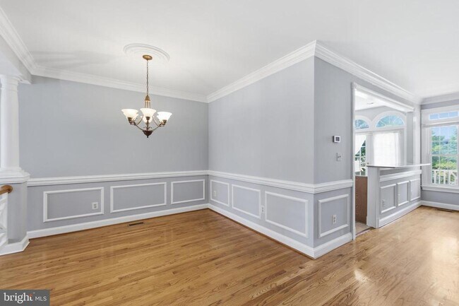 Building Photo - 6323 Barcroft Mews Dr