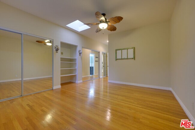 Building Photo - 1328 10th St