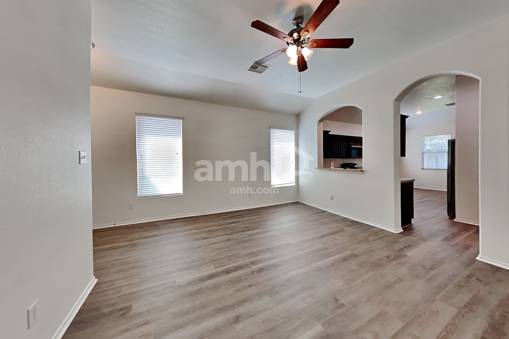 Building Photo - 10016 Sterling Pl Dr