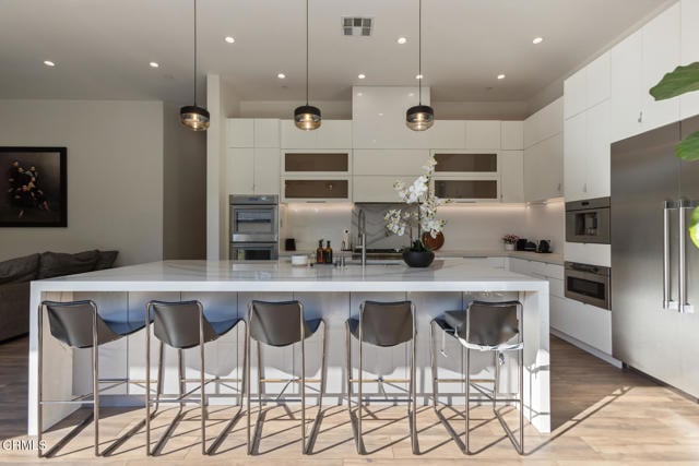 Building Photo - 620 Houseman St