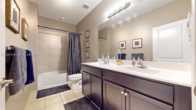 Building Photo - 154 SE 23rd Terrace