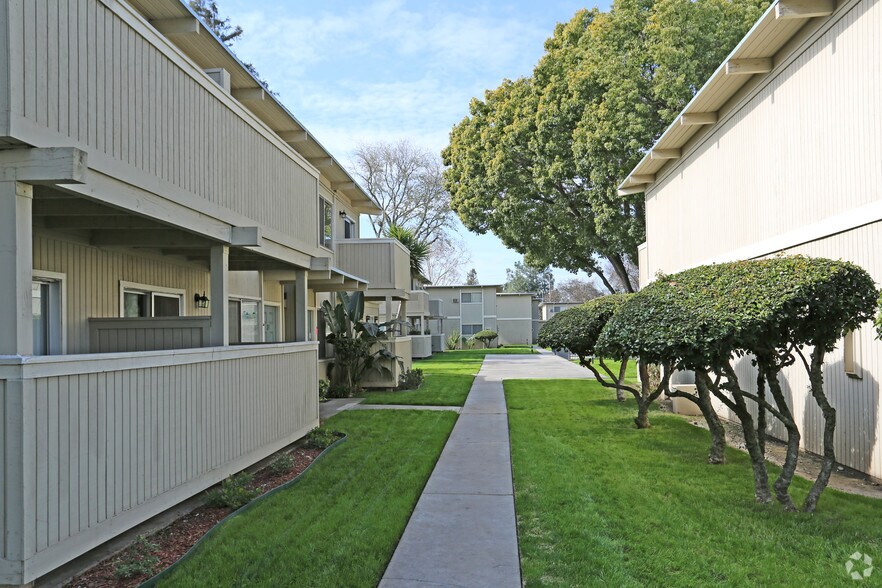 Castle Apartments Merced Ca Apartment Finder