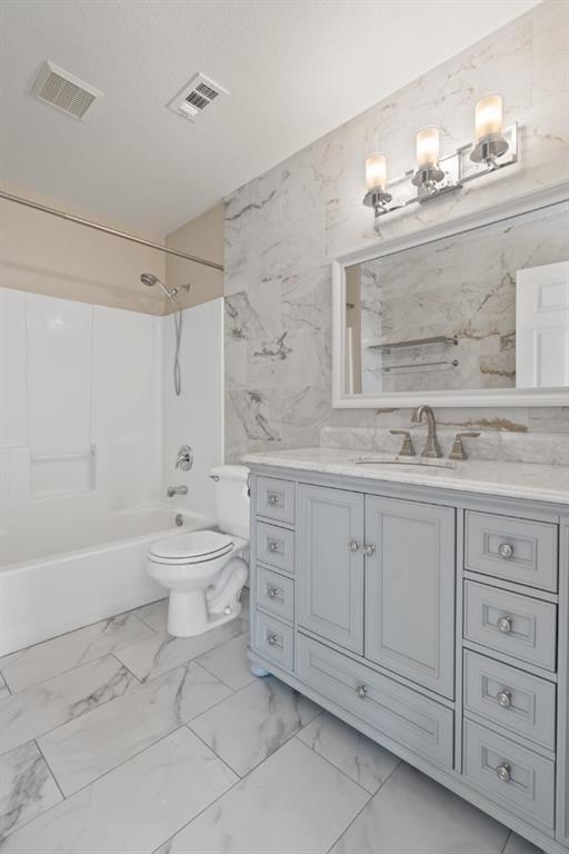 Building Photo - 2301 Redbird Cove