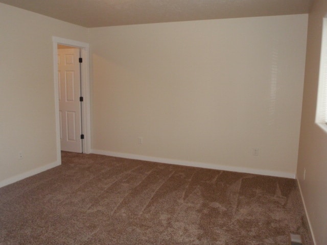 Building Photo - Half month free with a six month lease