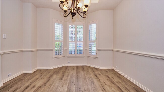 Building Photo - 21318 Chickory Trail