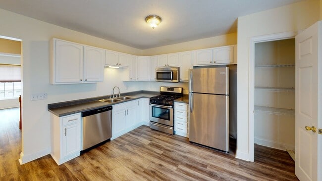 Building Photo - Two Bedroom Townhome available in Monaca,PA