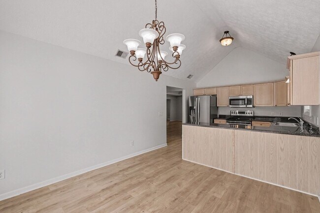 Building Photo - 1360 Harrington Dr