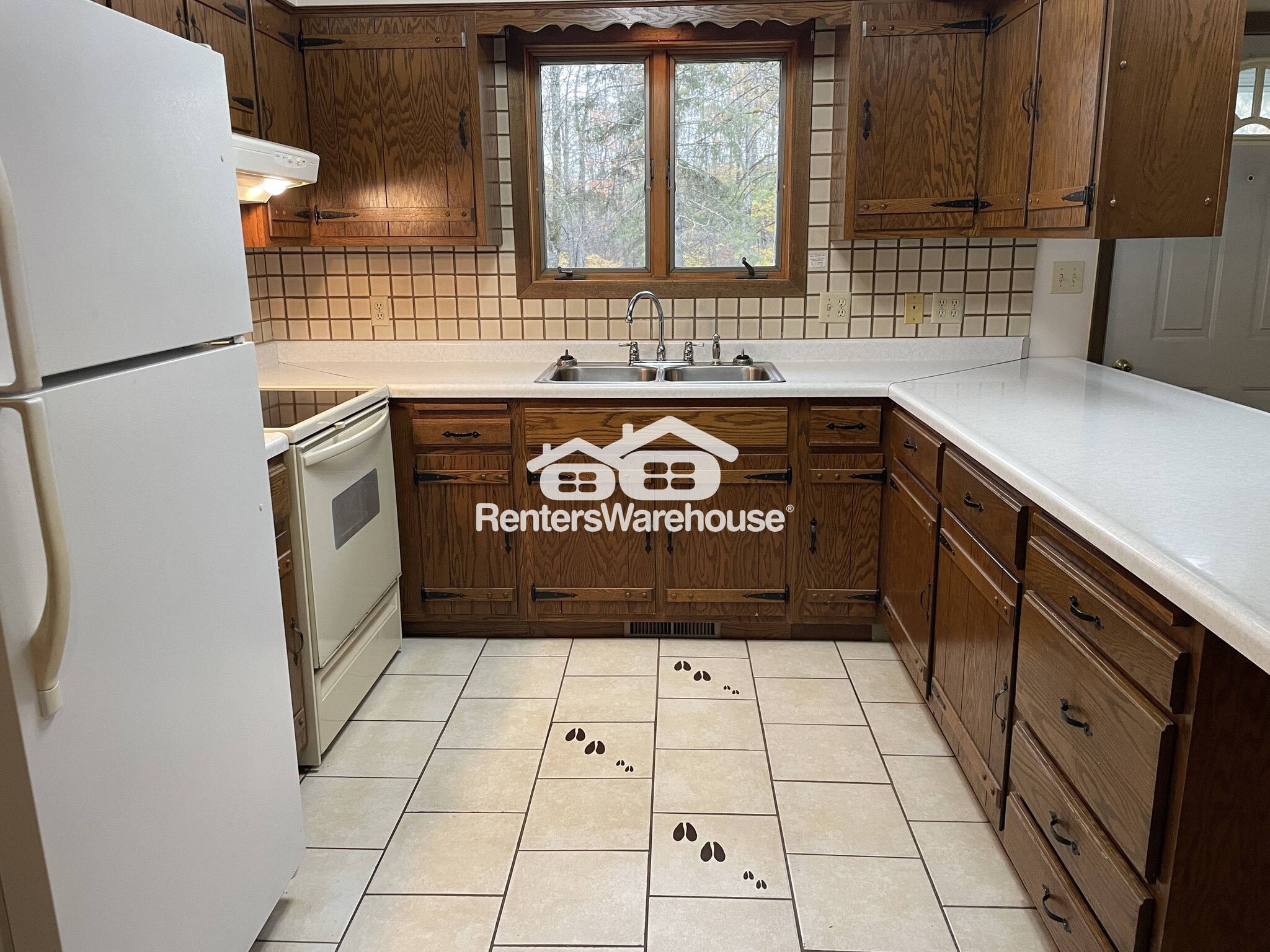 Building Photo - W4774 Pierce Rd