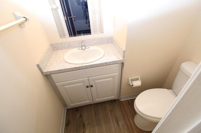 Building Photo - 4825 Dierker Rd