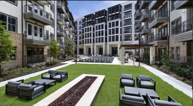 Building Photo - 11601 Domain Dr