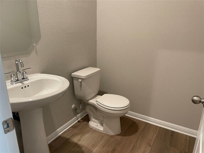 Building Photo - 404 Grasslands Trl
