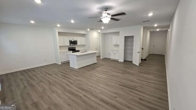 Building Photo - 5399 Allegro Ln