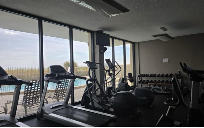 Building Photo - 1301 1st St S