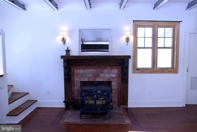 Building Photo - 2598 River Rd