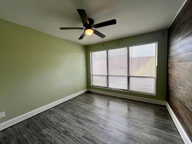 Building Photo - Coming Soon - Myrtle Beach - 3 Bedroom / 2 Bath Condo