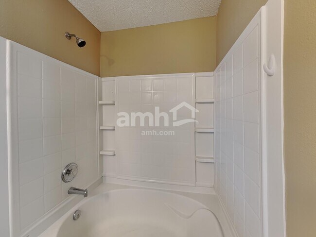 Building Photo - 6803 Amber Springs Way