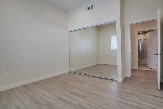 Building Photo - 4636 Lomita St