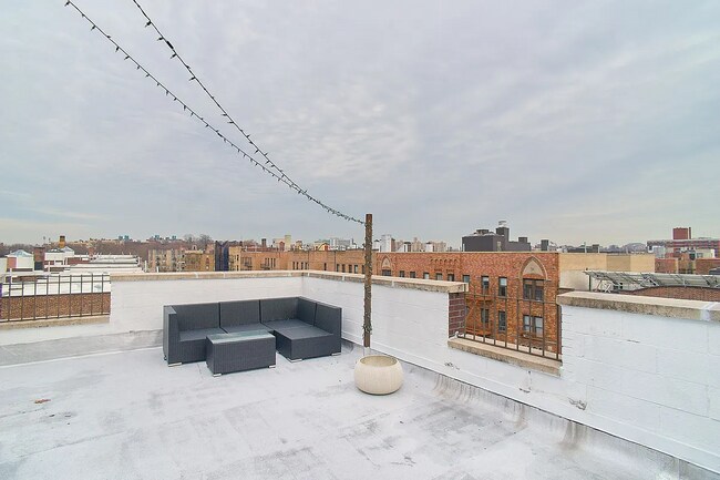 Building Photo - 175 Payson Ave