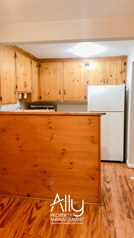 Building Photo - 122 Harmon St