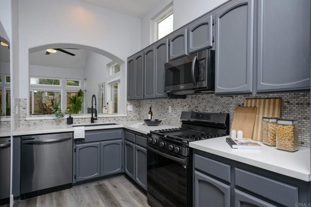 Building Photo - 3762 Via Del Rancho