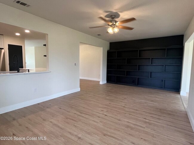 Building Photo - 1171 Riviera Dr NE