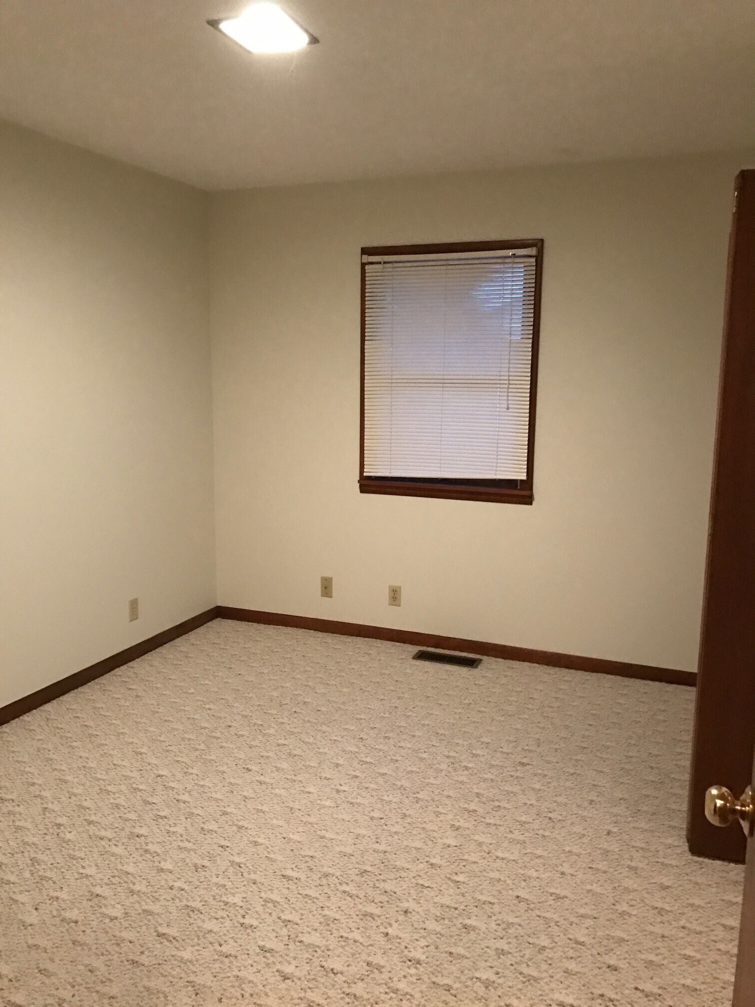 Building Photo - 951 E. Wabash St