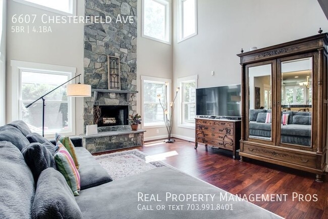 Building Photo - 6607 Chesterfield Ave