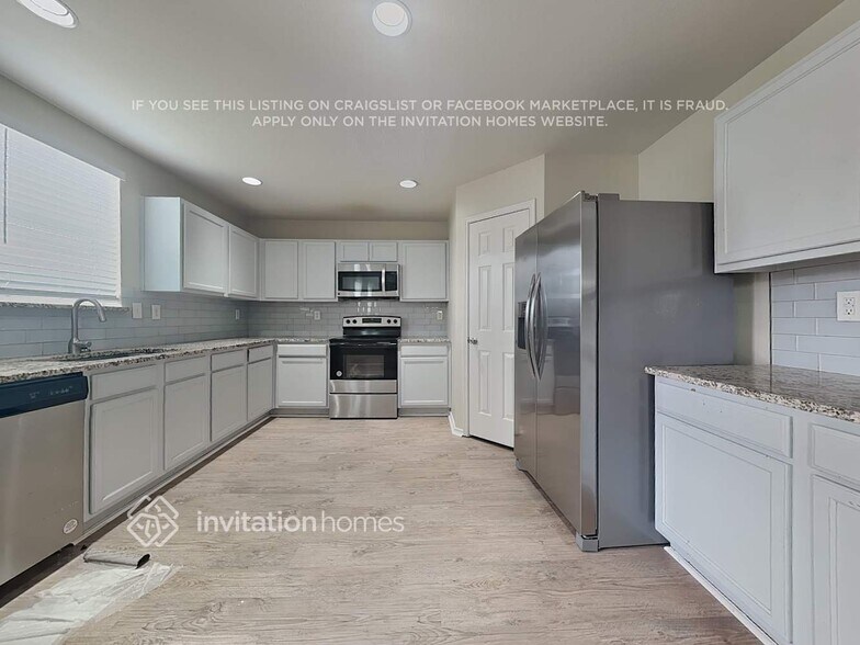 Building Photo - 12721 Shady Cedar Dr