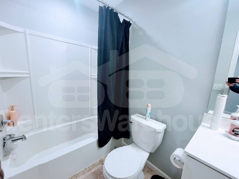 Building Photo - 14807 Willemite St NW