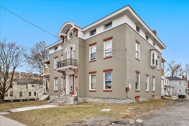 Building Photo - 416 Pearl St