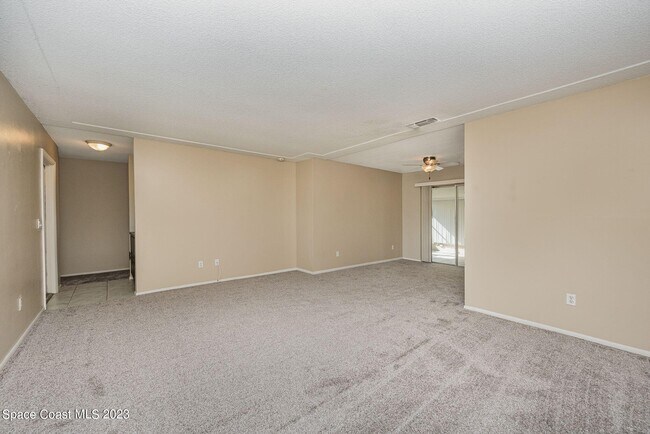 Building Photo - 608 Sacre Coeur Dr
