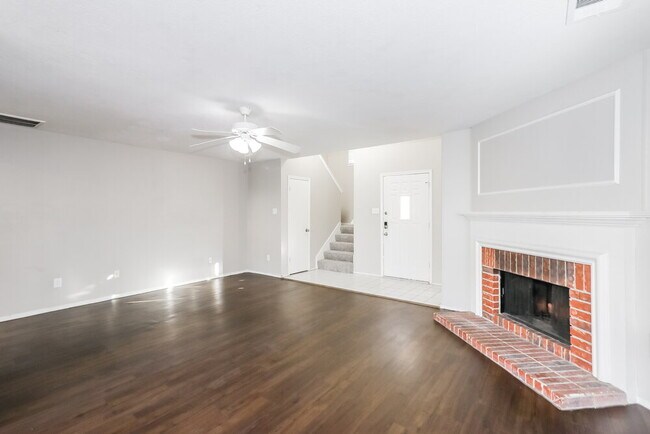 Building Photo - 627 Bold Ruler Dr