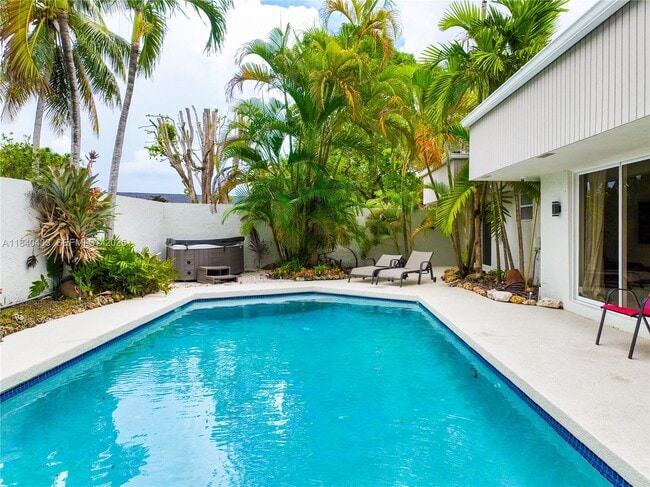 Building Photo - 9614 SW 134th Ct