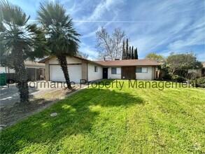 Building Photo - Charming 3 Bed/2 Bath Home in Stockton, CA...