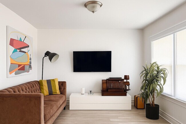 Building Photo - 607 E Euclid St