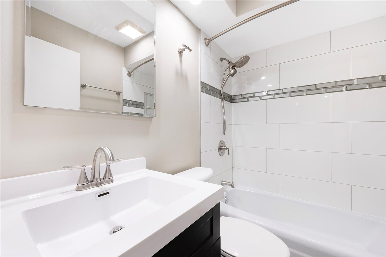 Building Photo - 2629 N Hampden Ct