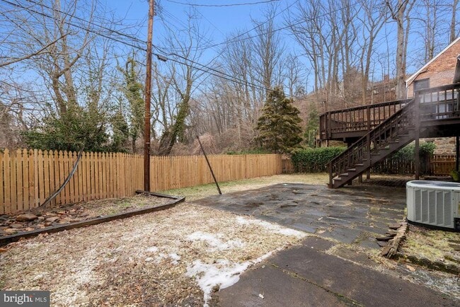 Building Photo - 3209 19th Rd N