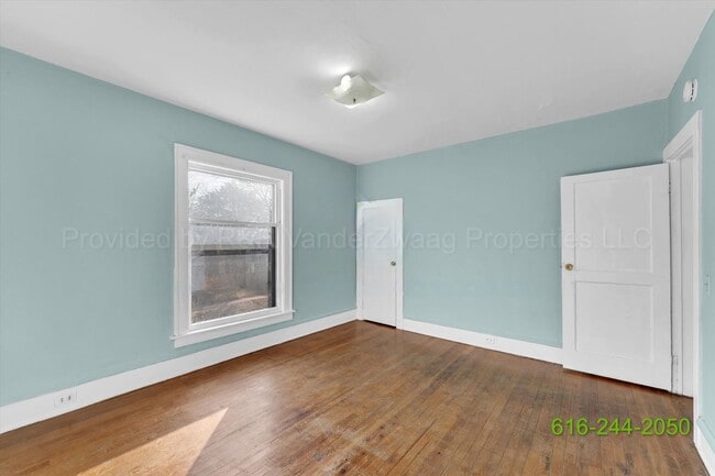 Building Photo - 1335 Hamilton Ave NW