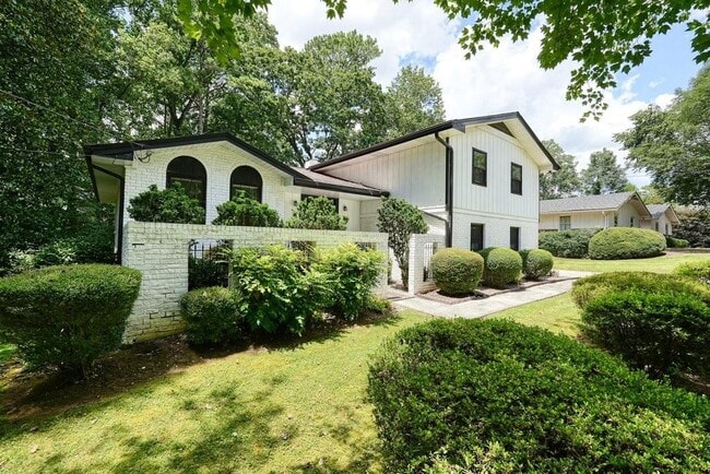 Building Photo - 1524 Brompton Ct