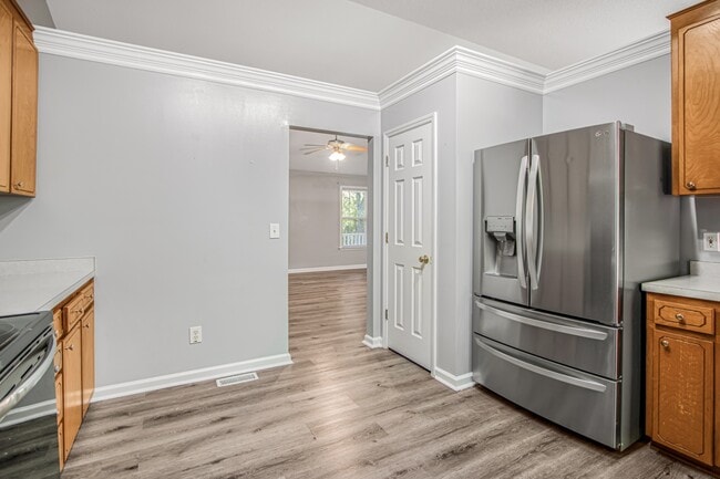 Building Photo - 129 Nelson Ct