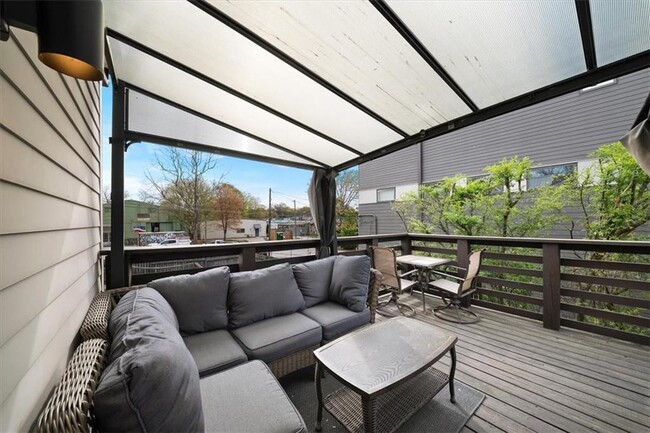 Building Photo - 655 McGruder St NE