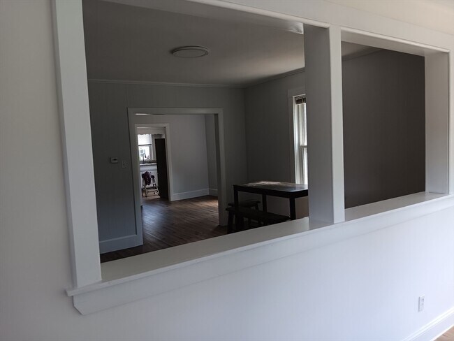 Building Photo - 61 Spruce St