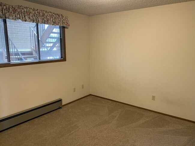 Building Photo - 202 La Villa Dr