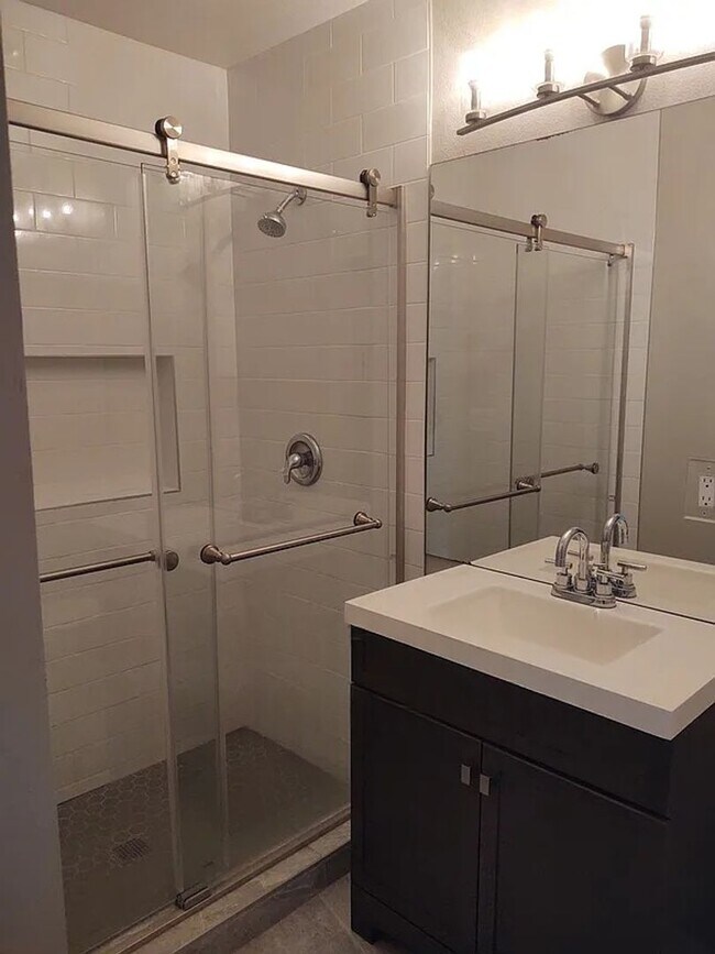 Building Photo - 5902 Baja Dr