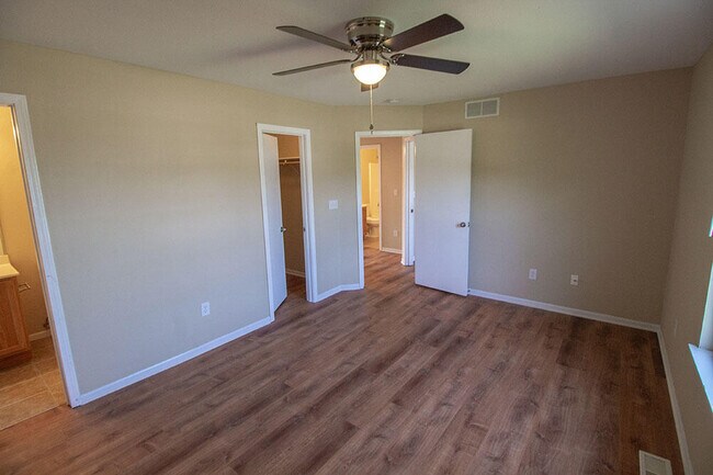 Building Photo - 5307 Currituck Ln
